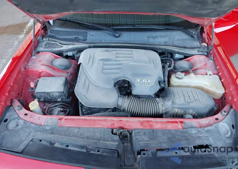 2018 Dodge Challenger Sxt z USA, uszkodzony, nr VIN 2C3CDZAGXJH153052